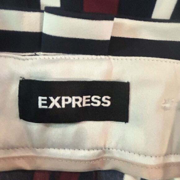 Express pants - Picture 4 of 5